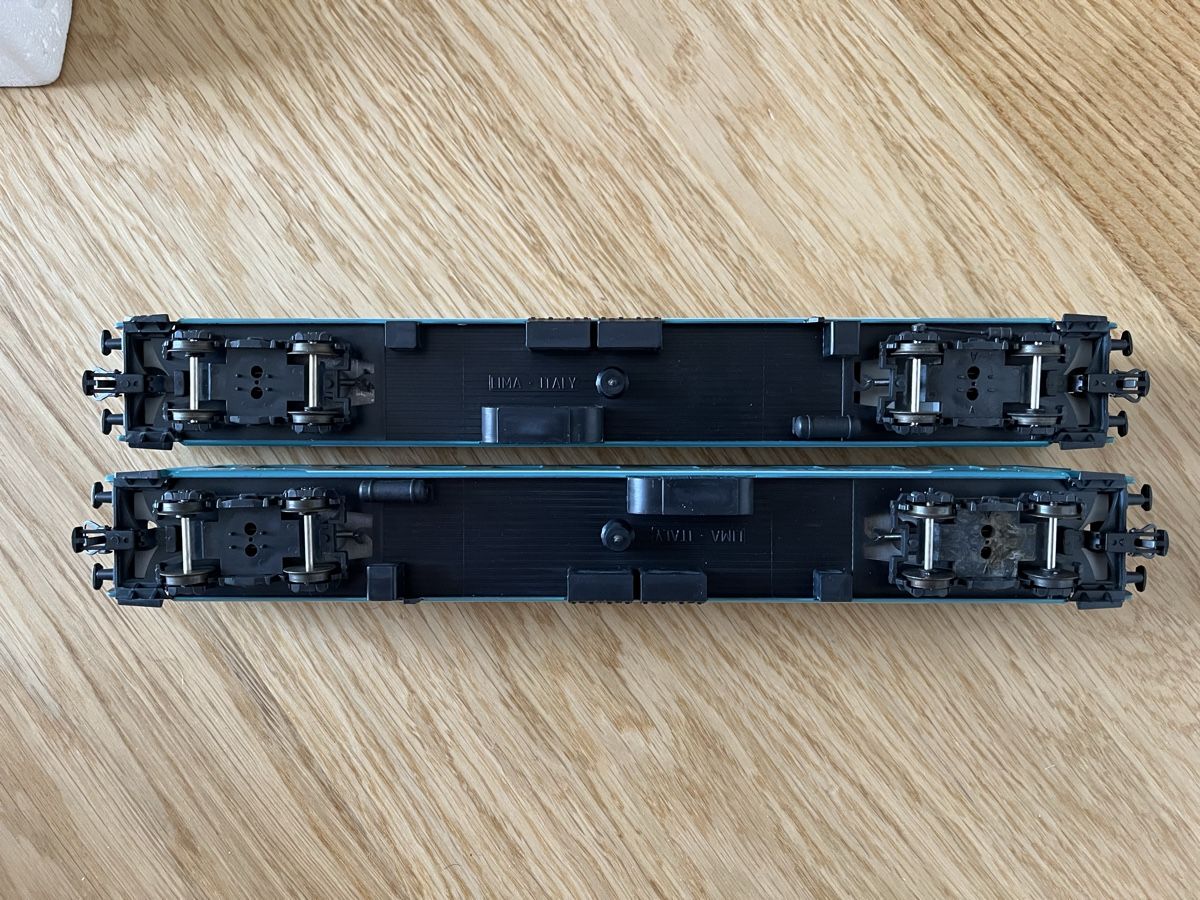 Lima Modelleisenbahnen: 2x Hupac Begleitwagen SBB Lima  – Gebraucht aus Basel von Re620_11627 5