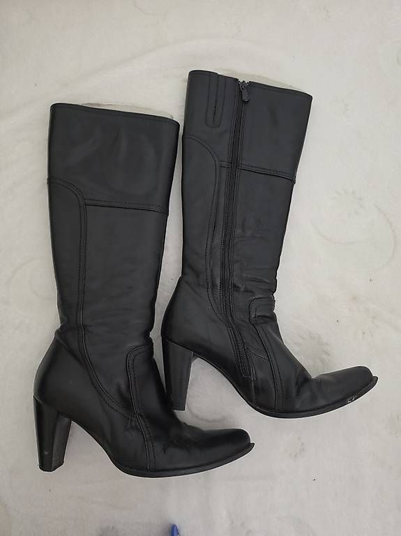 Scarpe da donna: Bottes en cuir Navyboot / T 38 – Usato da La Conversion venduto da dom_5xx7