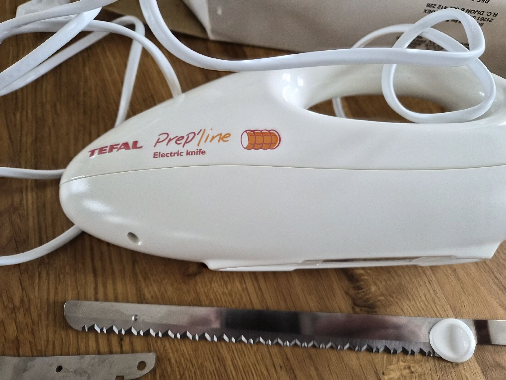 Coltelli da cucina: Couteau électrique TEFAL Prep'Line – Usato da La Joux FR venduto da car_ck96 1