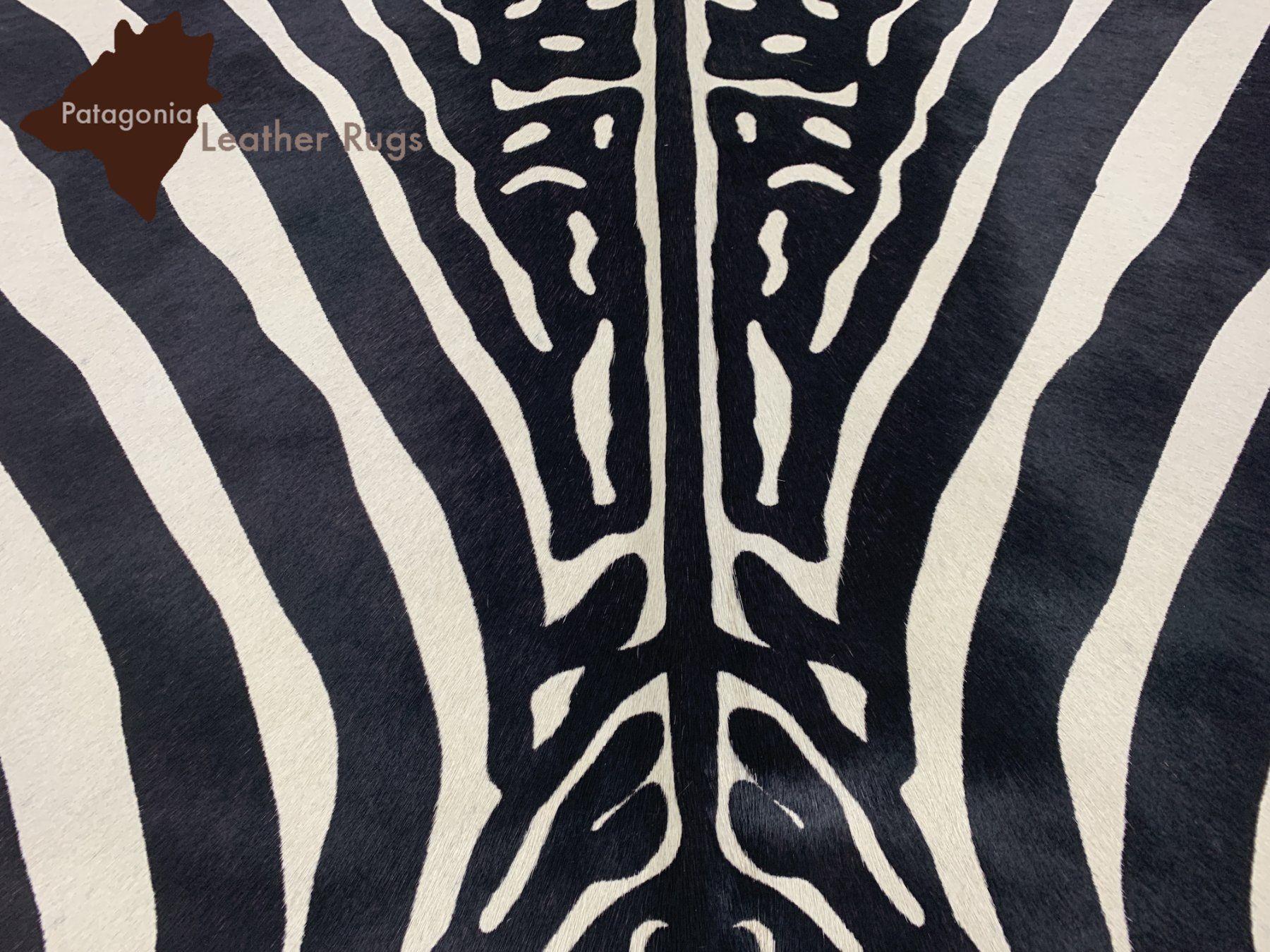 Tappeti: echtes Kuhfell Teppich Zebra – Nuovo e nell'imballaggio originale da Arbedo venduto da patagonialeatherrugs 1