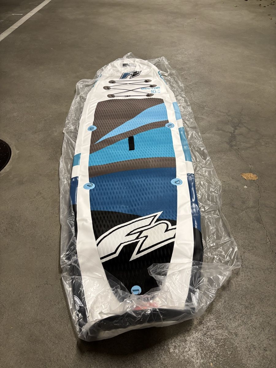 Planches de surf: SUP F2 – Neuf avec emballage d'origine à Muttenz par Stefan8