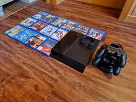PlayStation 4 Konsole mit 2 Controllern und 14 Spielen