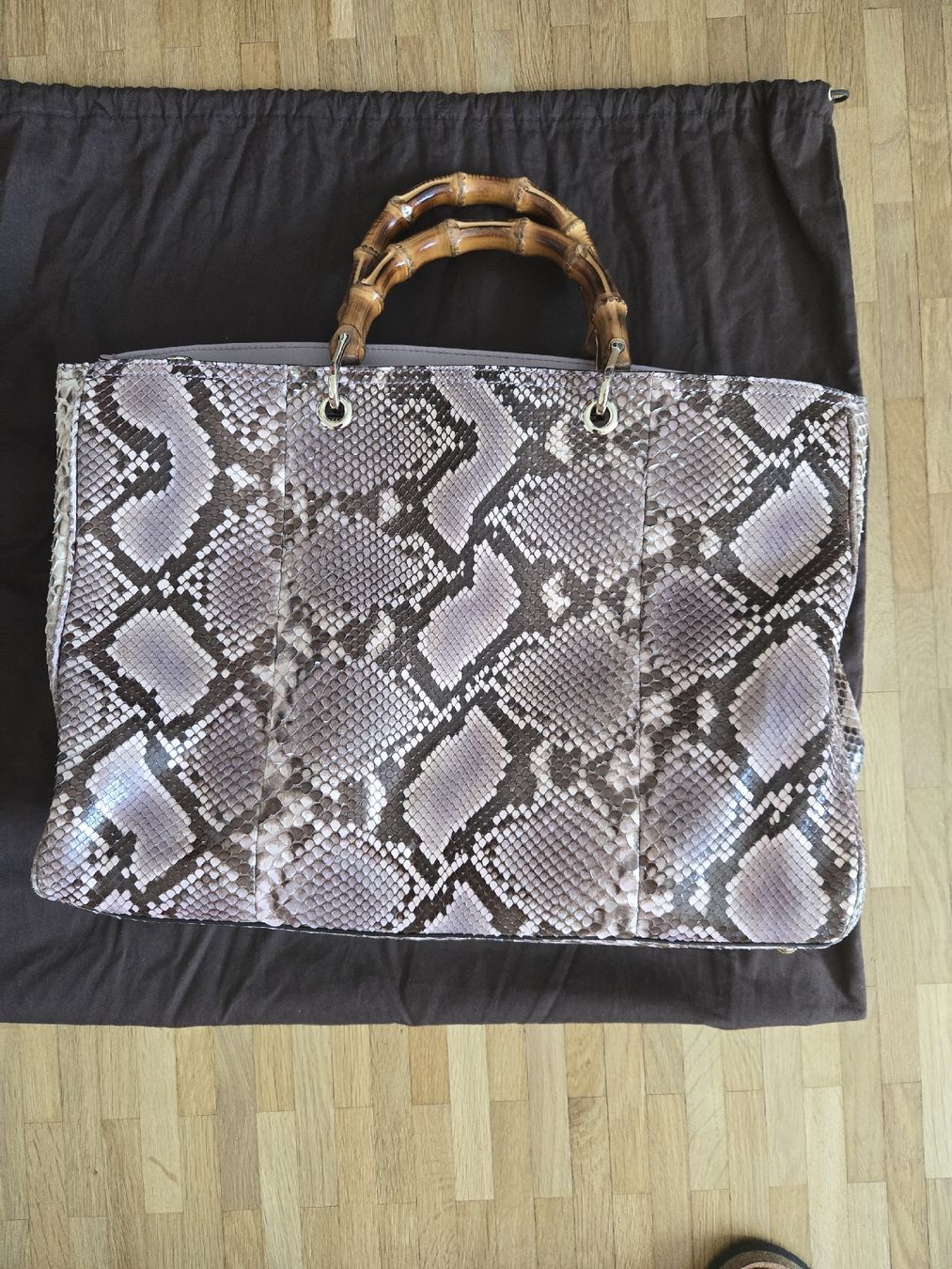 Gucci Taschen für Damen: Tolle Gucci Tasche mit Pythonleder – Gebraucht aus Adliswil von ani_l7ql 1