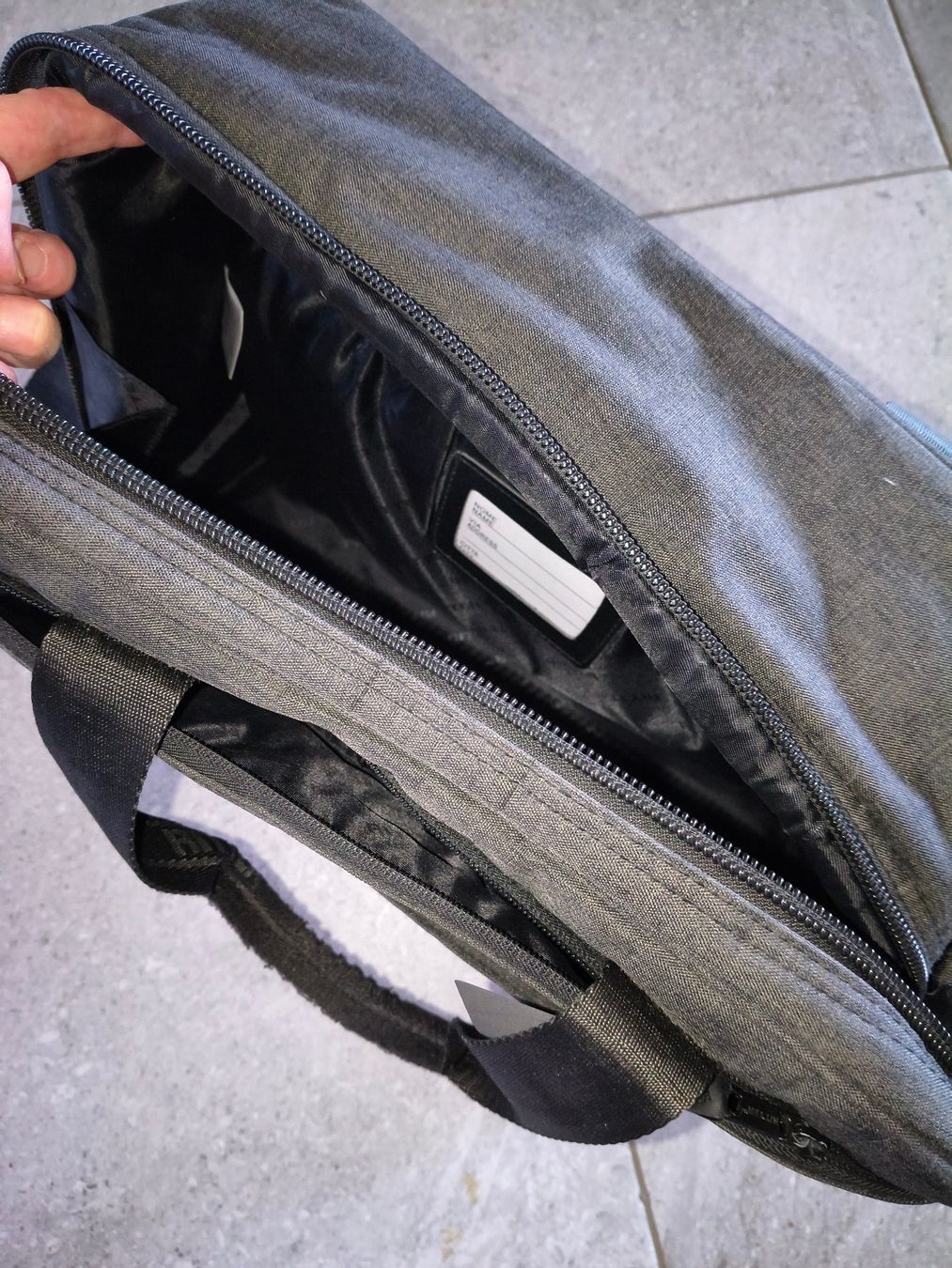 Borse: Sac ordinateur portable – Usato da Aire-la-Ville venduto da CDA 3