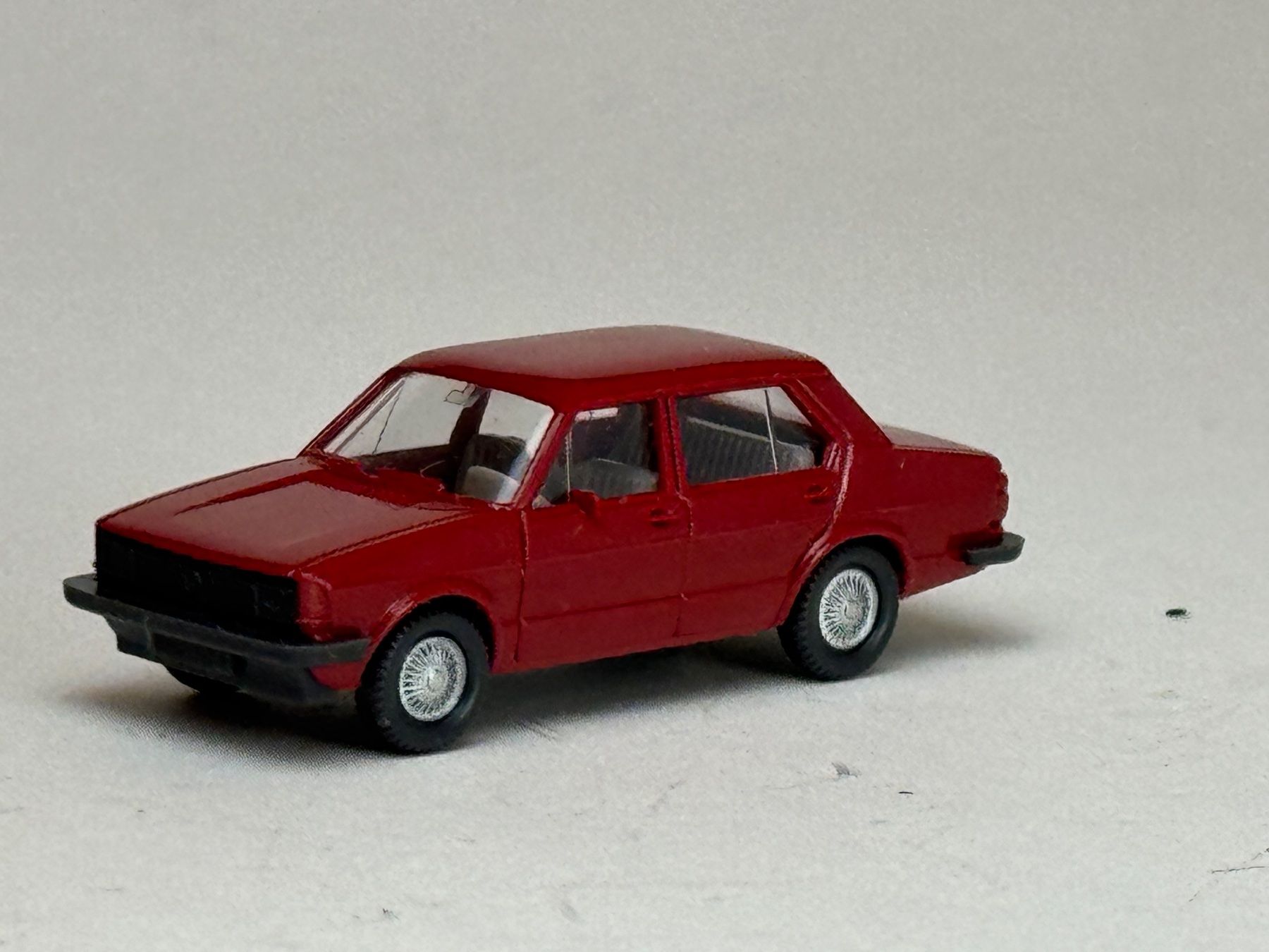 Wiking Modellini d'auto: Wiking VW Jetta h-braunrot – Usato da Elm venduto da Wikmtz