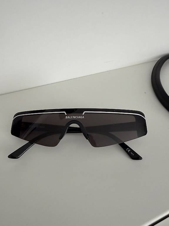 Occhiali & Lenti: Sonnenbrille Balenciaga – Usato da Niederhasli venduto da des_f82m