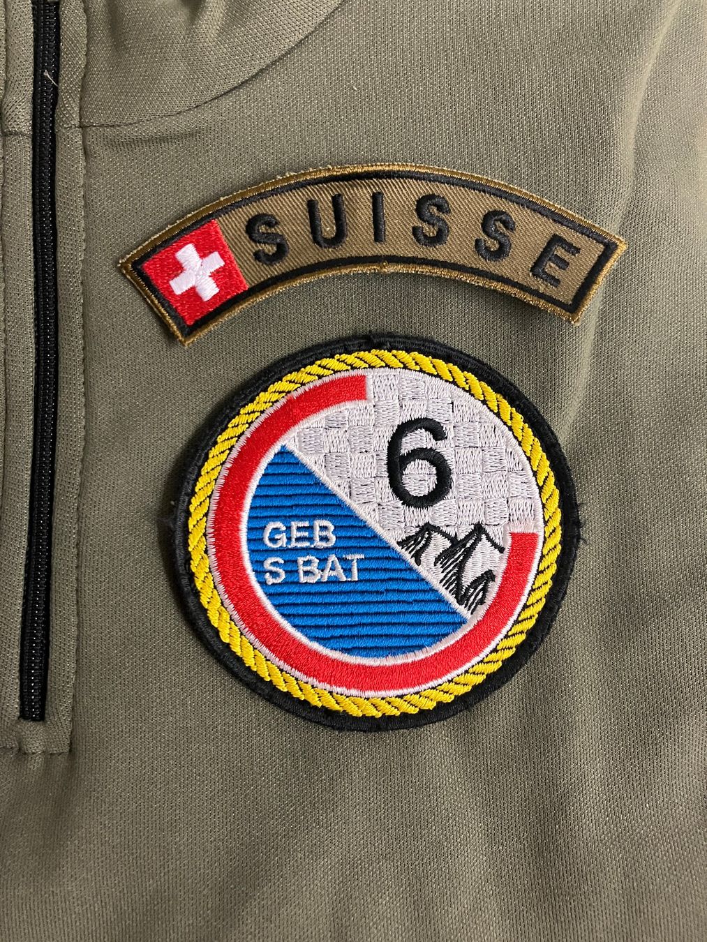 Schweizer Armee Lotti di vestiti: Funktionskleidung Swiss Army, 3 Stk. – Nuovo e nell'imballaggio originale da Riedholz venduto da mastercom 2
