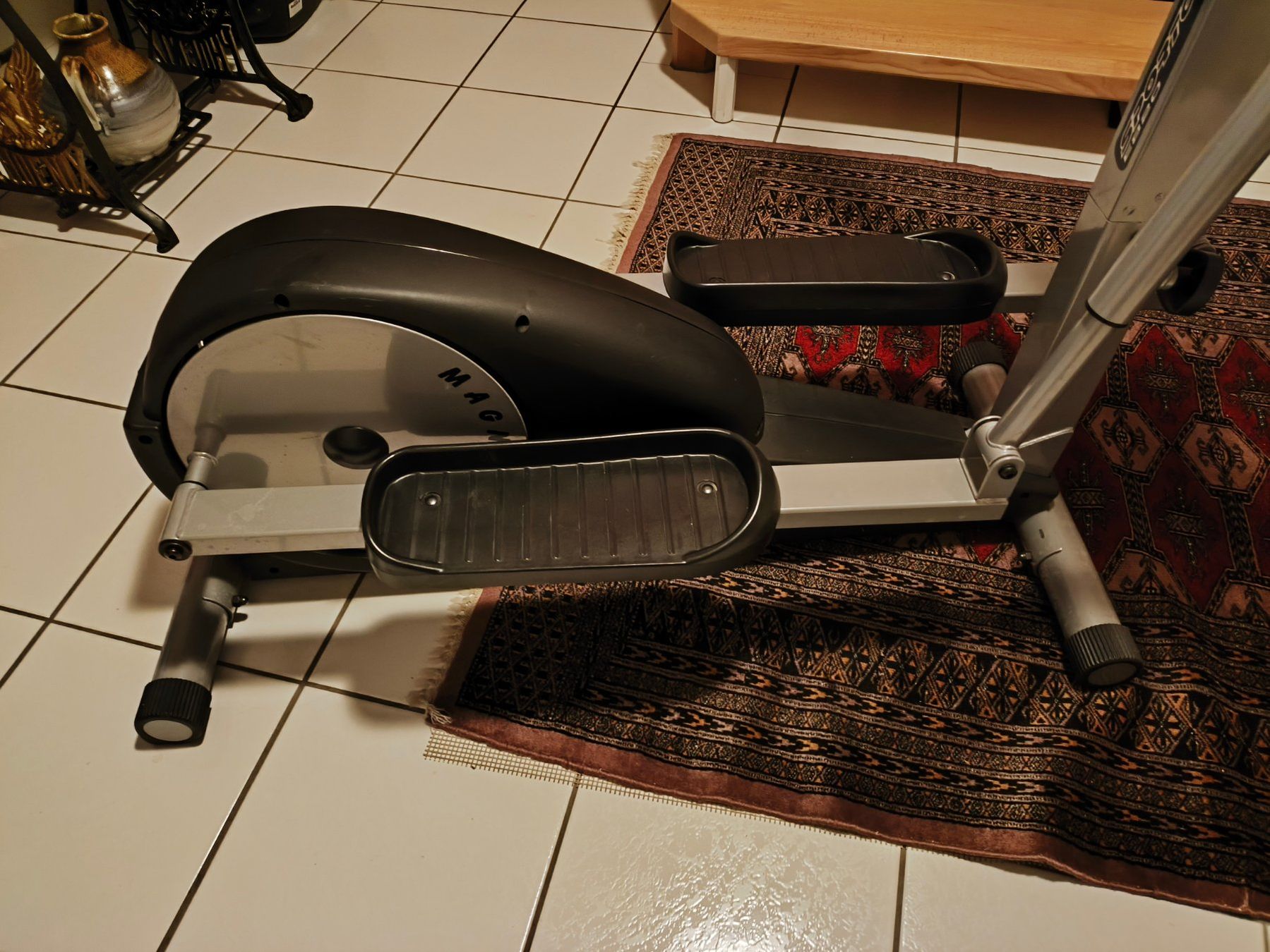 Hometrainer: Cross Trainer Sportop E820 – Gebraucht aus Andwil SG von 9AA 1