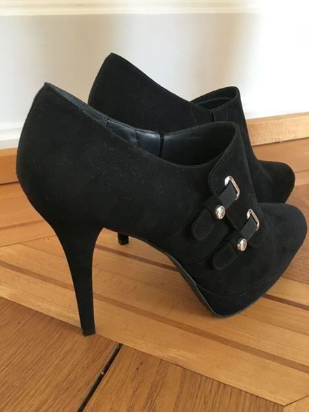 Stuart Weitzman Damenschuhe: Schwarze Wildleder Pumps - Fabrikneu !!! – Neu (gemäss Beschreibung) aus Zürich von Balanca 7
