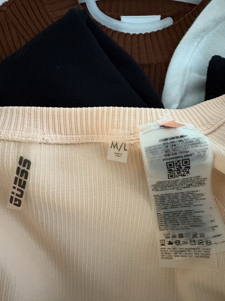 Guess Lotti di vestiti: Guess Strickjacke und Leggins – Nuovo (secondo la descrizione) da Märstetten venduto da JonuzM 2