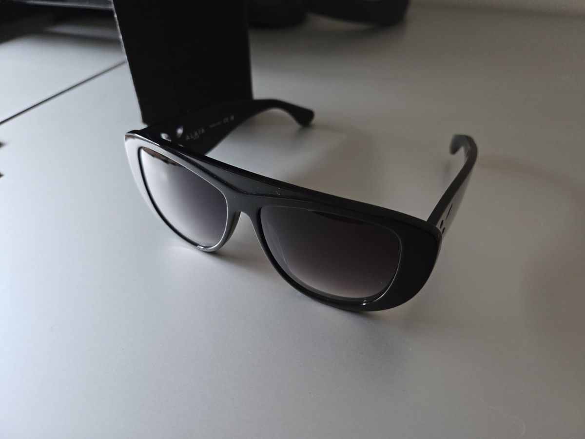 Bottega Veneta Occhiali & Lenti: Alaïa /Alaia Sunglasses Black/Grey- Timeless – Usato da Basel venduto da TIMELESS-FASHION 2