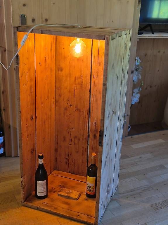 Lampes: Wein-/Bücherlampe – D'occasion à Oberhelfenschwil par Evoluus