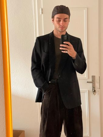 Schwarzer Oversize Smoking