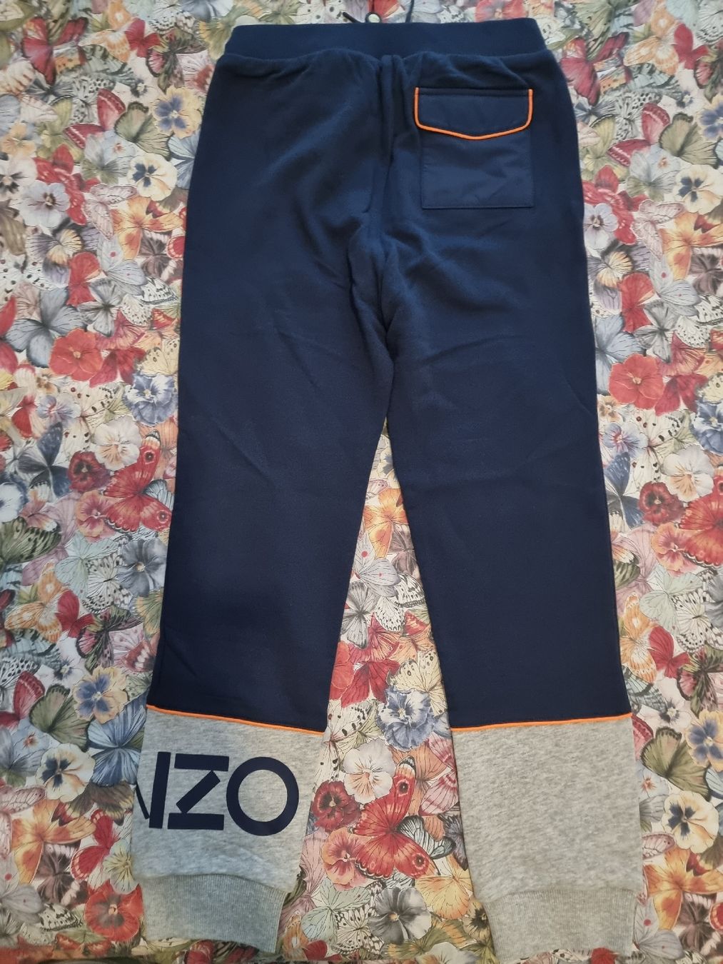 Kenzo Pantaloni: Hose Kenzo 14 Jahre alt – Nuovo e nell'imballaggio originale da Glattpark(Opfikon) venduto da TatianaVladimirova 1