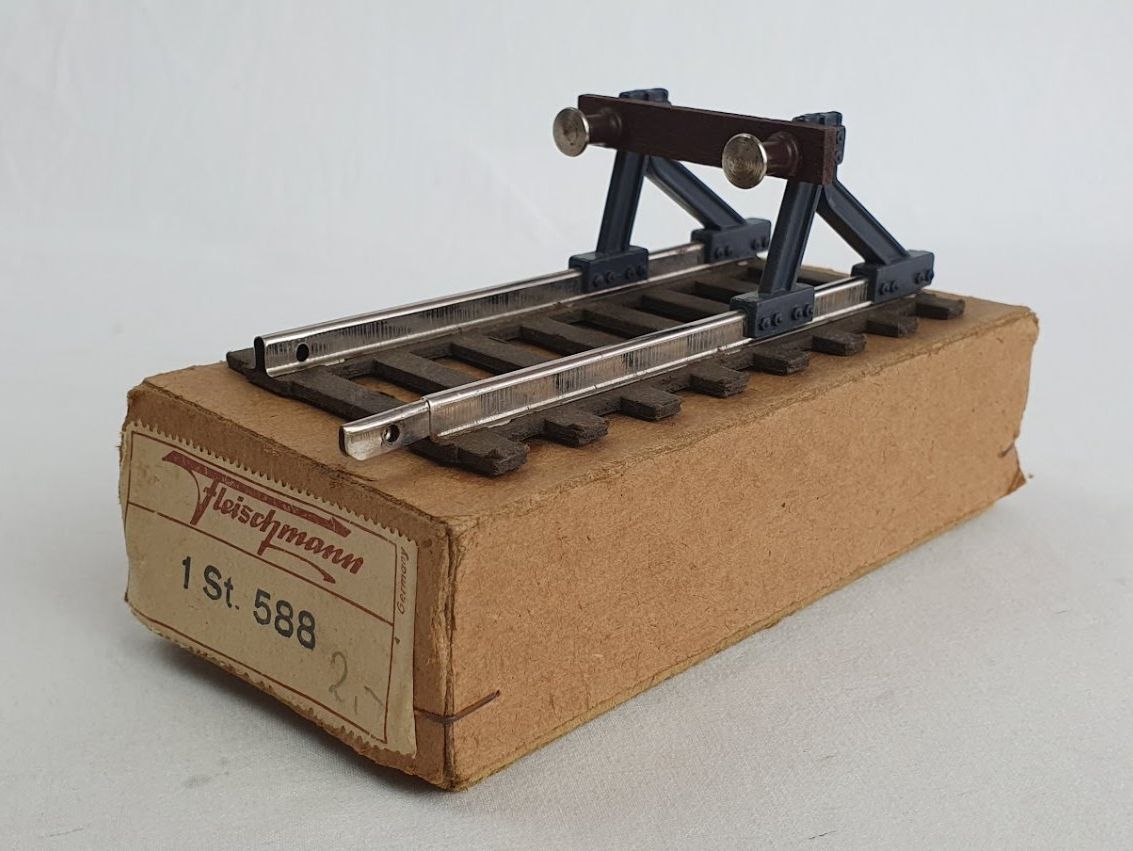 Fleischmann Modellini di ferrovie: Fleischmann GFN 588 Prellbock Tinplate/Spur 0, OVP – Usato da Seon venduto da voAllBah