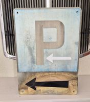 Verkehrsschild / Strassen Schild Parkplatz