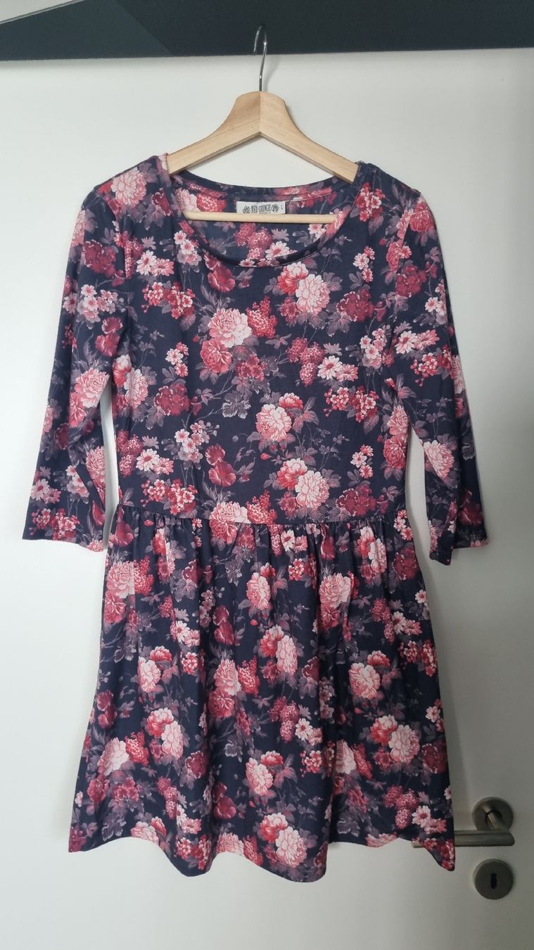 Kleider: Kleid Blumenprint, L – Gebraucht aus Chur von sinillo 1
