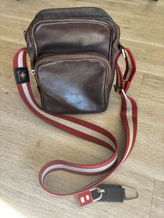 Umhängetasche Bally Leder braun mit Gebrauchsspuren