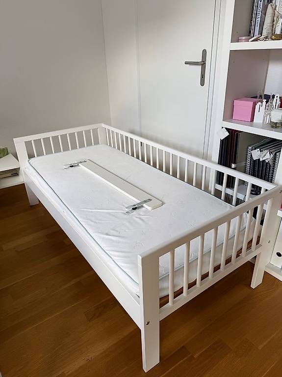 Betten: IKEA Kinderbett 76x165cm Weiss – Gebraucht aus Hüttikon von MacSimon