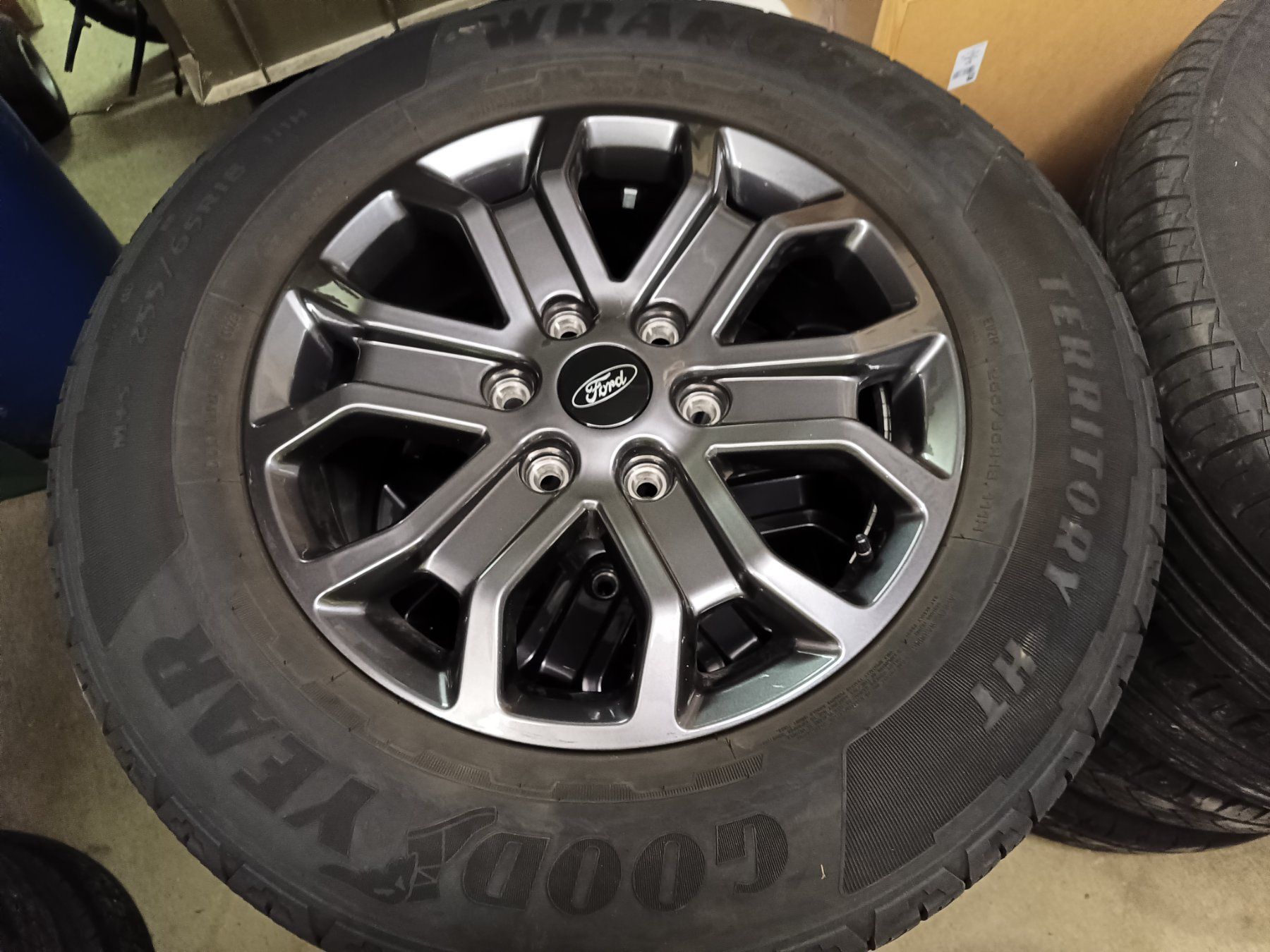 Pneumatici & Ruote complete: Komplettrad Ford Ranger 2024 – Usato da Maur venduto da Ux