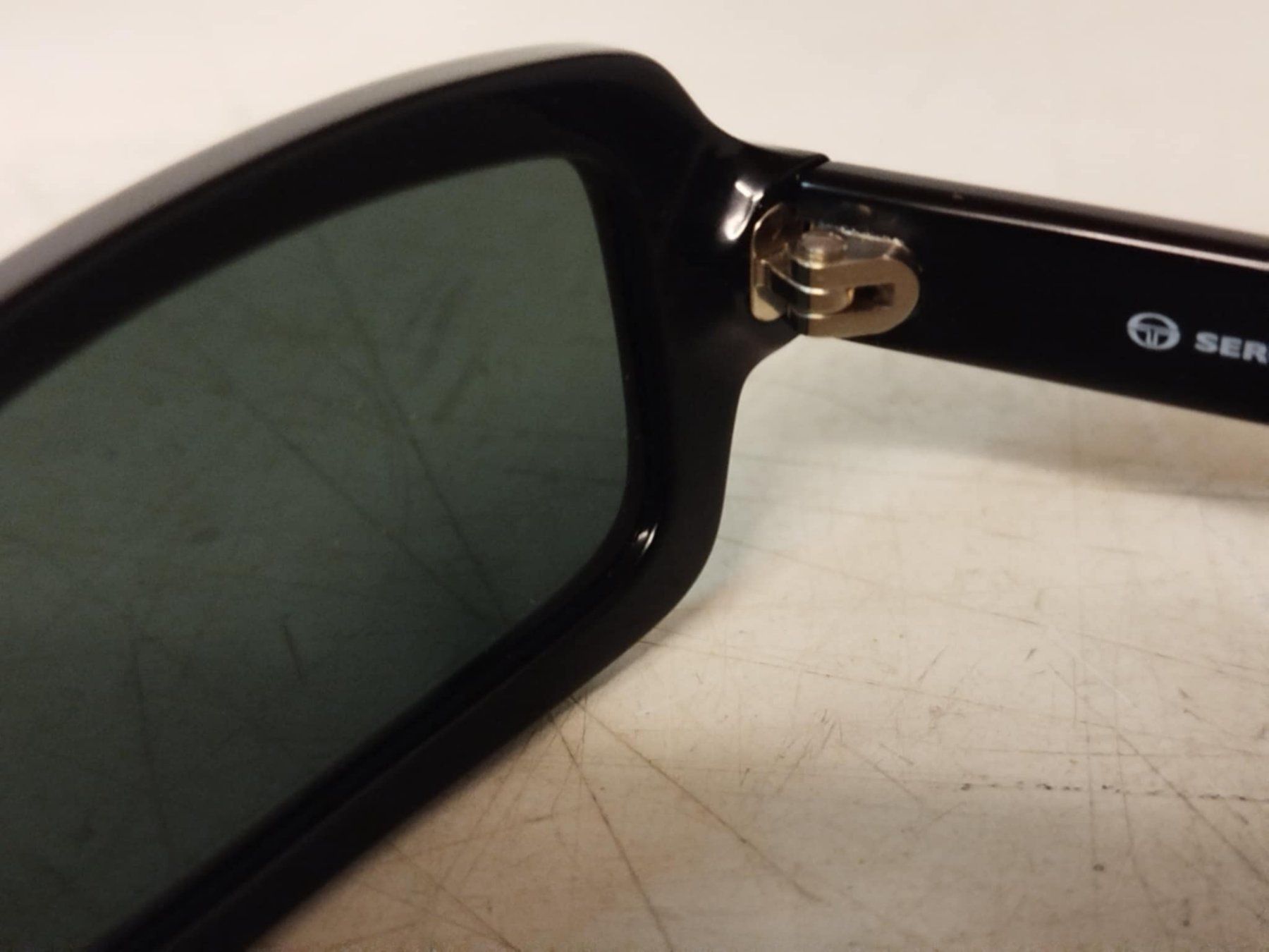 Occhiali & Lenti: Lunettes de soleil Sergio Tacchini – Usato da La Chaux-de-Fonds venduto da Emmaus2300CDF 3