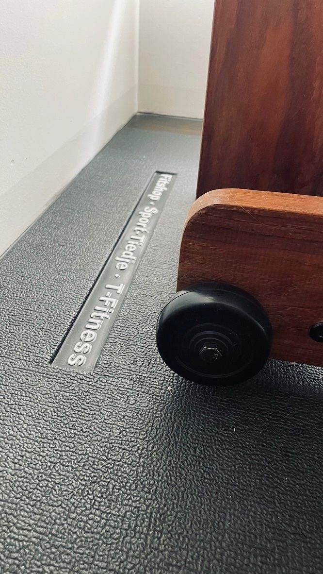 WaterRower Hometrainer: WaterRower Rudergerät Nussbaum mit Smartrow – Neu (gemäss Beschreibung) aus Maur von Grandslam 7