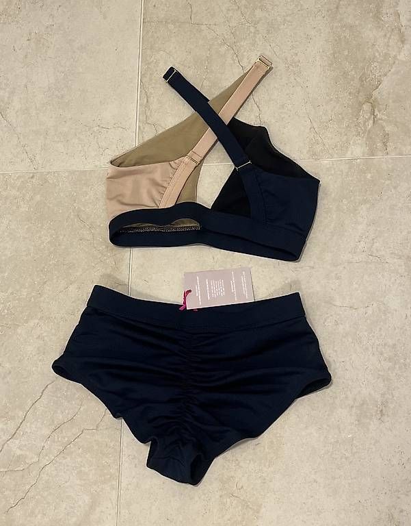 Top: Bandurska Shorts Top Set Granada Pole Dance – Usato da Lostorf venduto da Inga_r 1