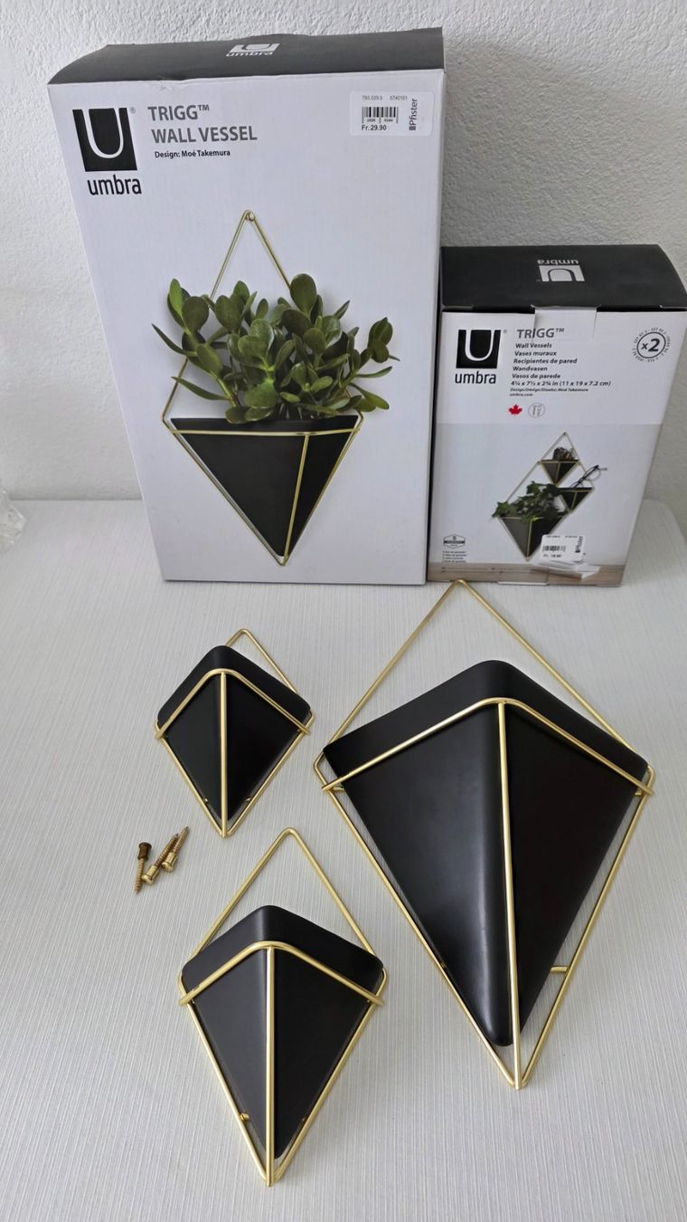 Vasi per fiori: Wandgefässe, 3er Set, Schwarz/Gold – Usato da Zürich venduto da Lemon007