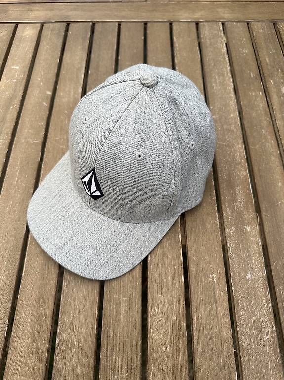 Copricapi, berretti & cappellini: Casquette Volcom – Usato da Oron-la-ville venduto da Kil20