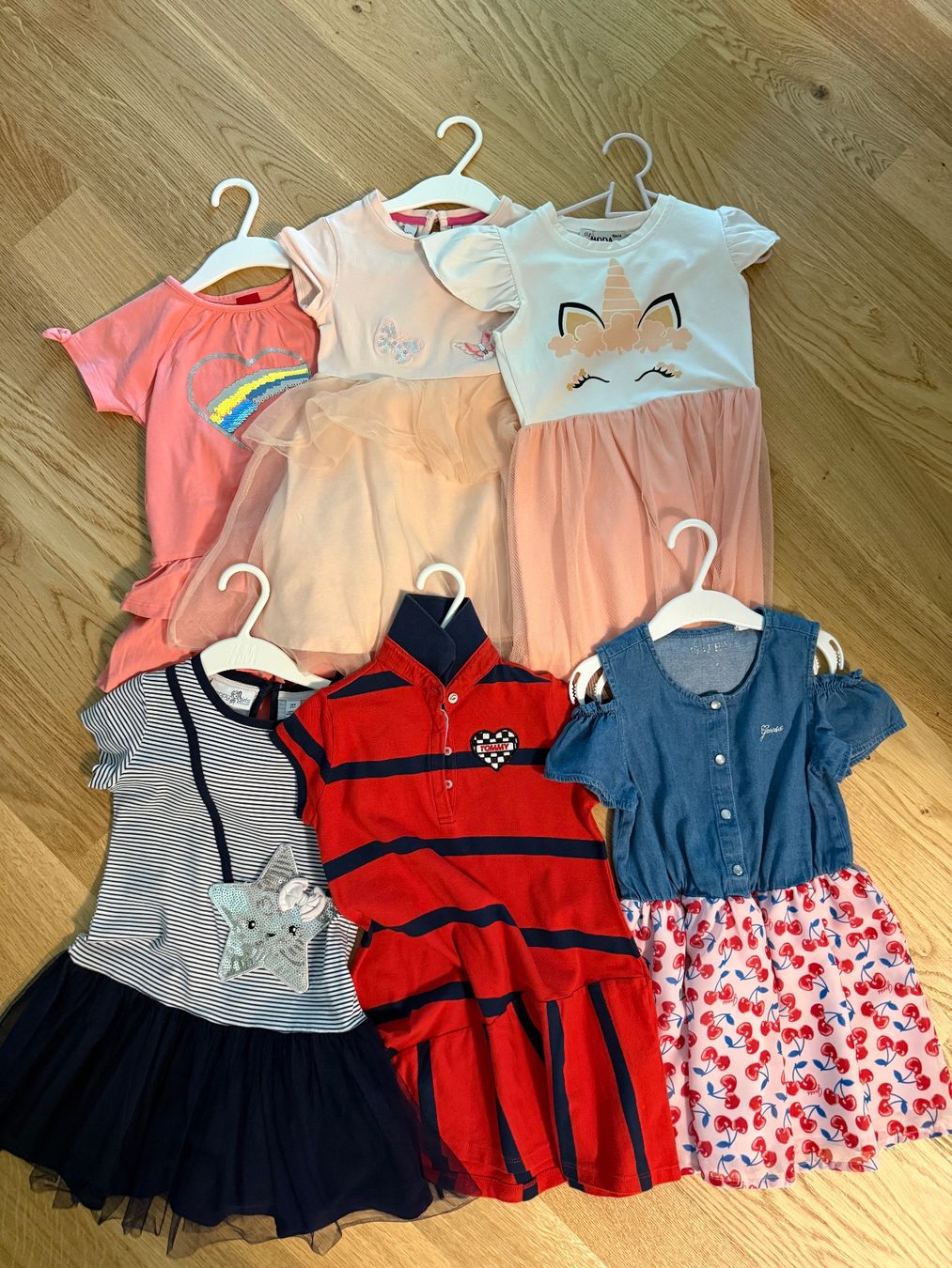 Lotti & Set di vestiti: Kleiderpaket Mädchen Grösse 104 – Usato da St. Gallen venduto da mirnes84