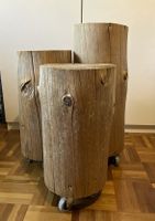 3 Baumstamm Beistelltische auf Rollen Holz natur