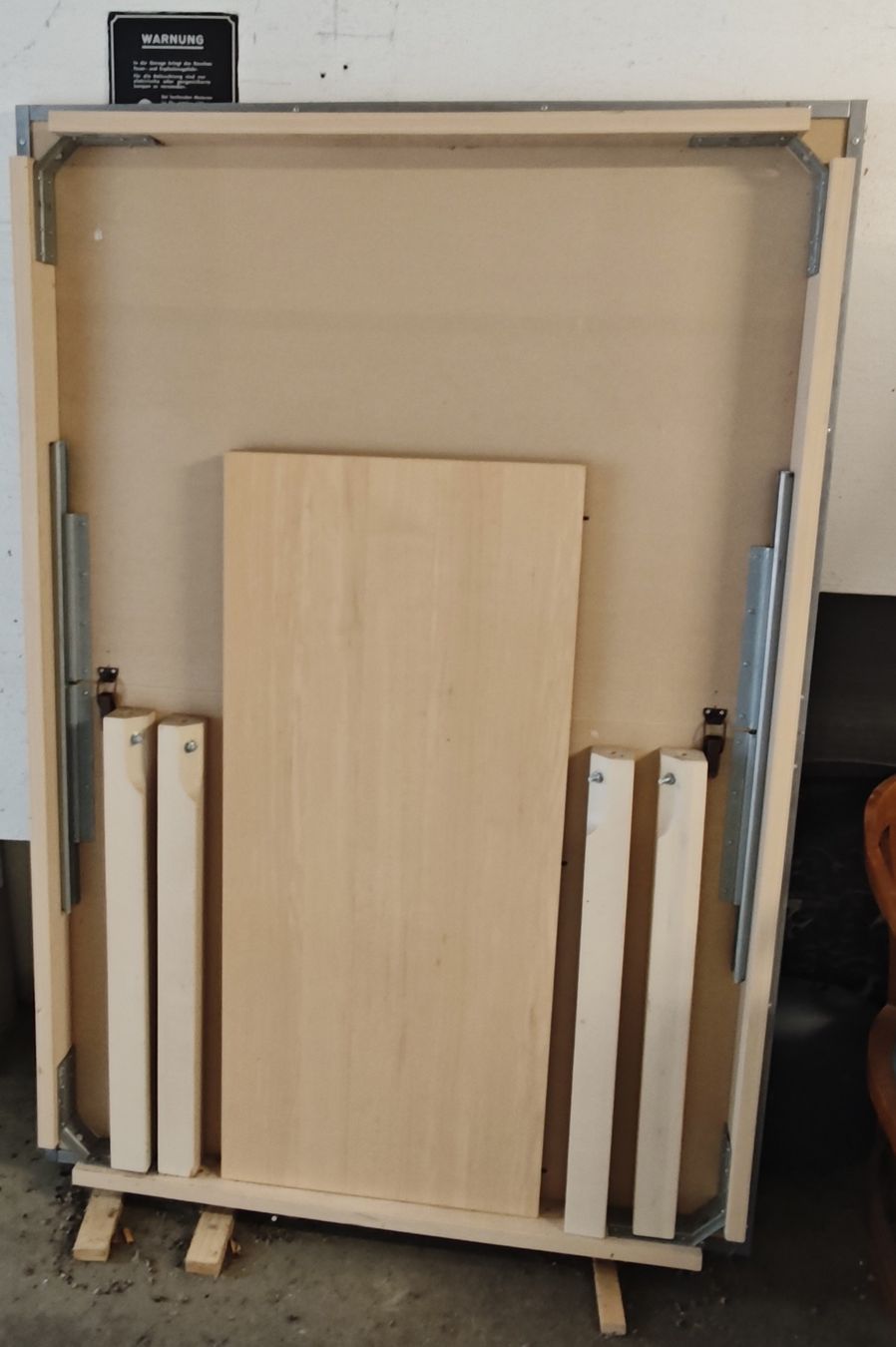 Tavoli: Sehr robuster Holztisch – Usato da Bäch SZ venduto da Rodondi 4