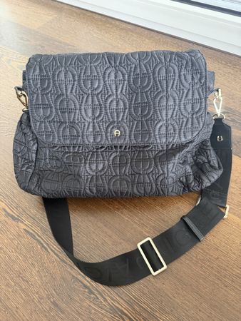 Aigner Wickeltasche inkl. Wickelmatte + Geschenk