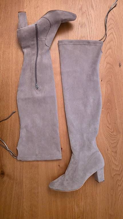 Lascana Scarpe da donna: LASCANA Overknee-Stiefel, hellgrau, Gr. 41 – Usato da St. Gallen venduto da Edenbaum 2