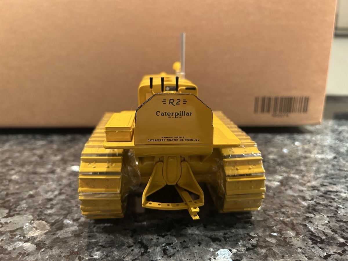Caterpillar Kit di modellismo & Modellini statici: Caterpillar r2, speccast , 1:16 – Nuovo (secondo la descrizione) da Horw venduto da Tigercat635 3