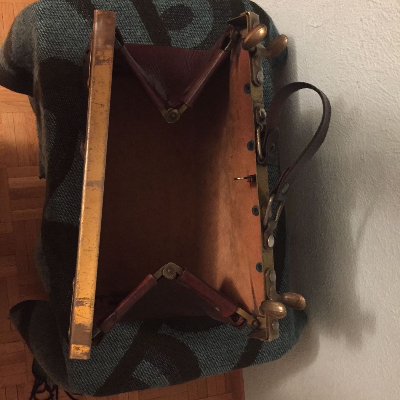 Taschen für Damen: Rare Sac vintage cuir chocolat – Gebraucht aus Genève von ct_fqr8 4