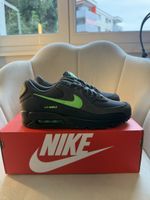 Baskets Nike Air Max 90 anthracite vert taille 42 neuf