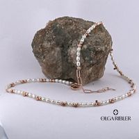 Perlen Halskette by Olga Ribler, in rosegold gefasst