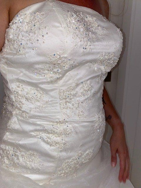 Kleider: Brautkleid mit passenden Schuhen – Neu (gemäss Beschreibung) aus  von  3