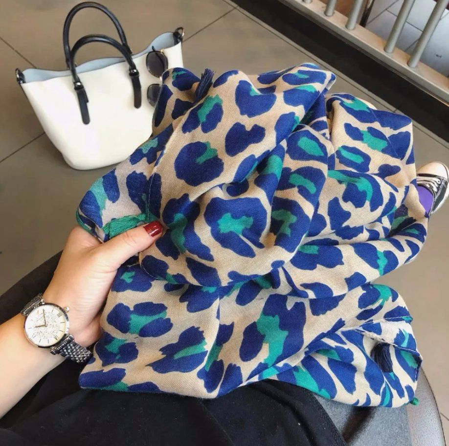 Foulard & Sciarpe: Écharpe léopard pour dames, Châle fin, grande écharpe. – Nuovo e nell'imballaggio originale da Biel/Bienne venduto da Vianny77 2