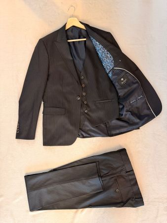 AUSVERKAUF! Eleganter Herren Anzug NEU!