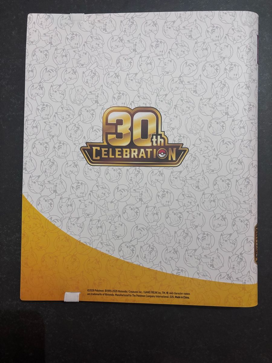 Pokémon Carte collezionabili: Pokémon Binder 30th Anniversery – Nuovo (secondo la descrizione) da Bonstetten venduto da swiss_diver 1
