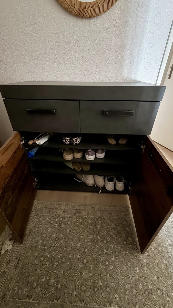Schränke: Kommode/Schuhschrank Holz – Gebraucht aus Hinwil von MattyT17 1