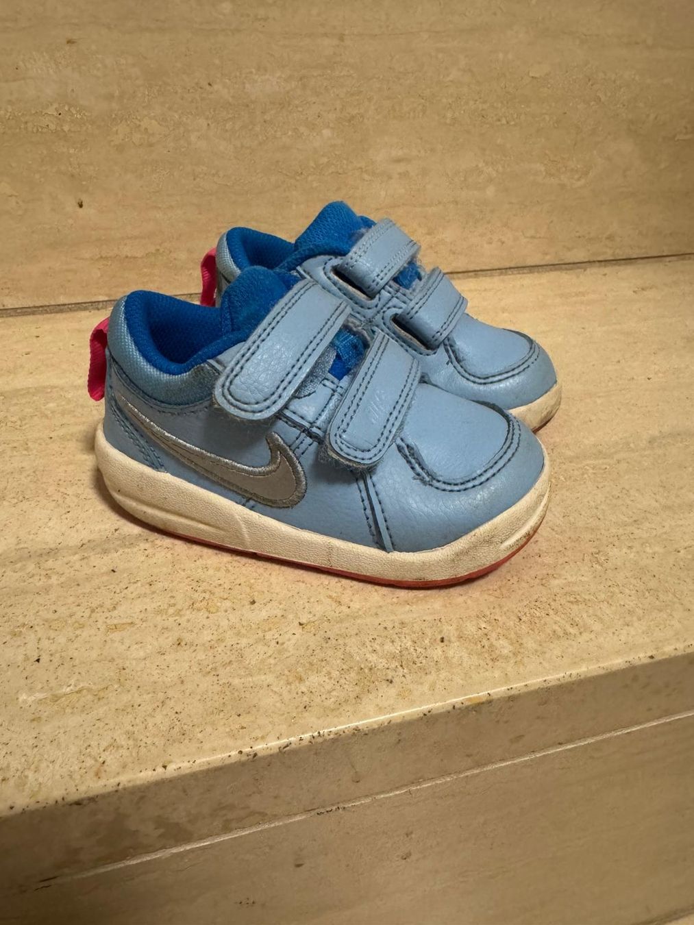 Nike Scarpe per ragazzi: Süsse Nike Turnschuhe Gr. 21 – Usato da Aathal-Seegräben venduto da 911rs 1