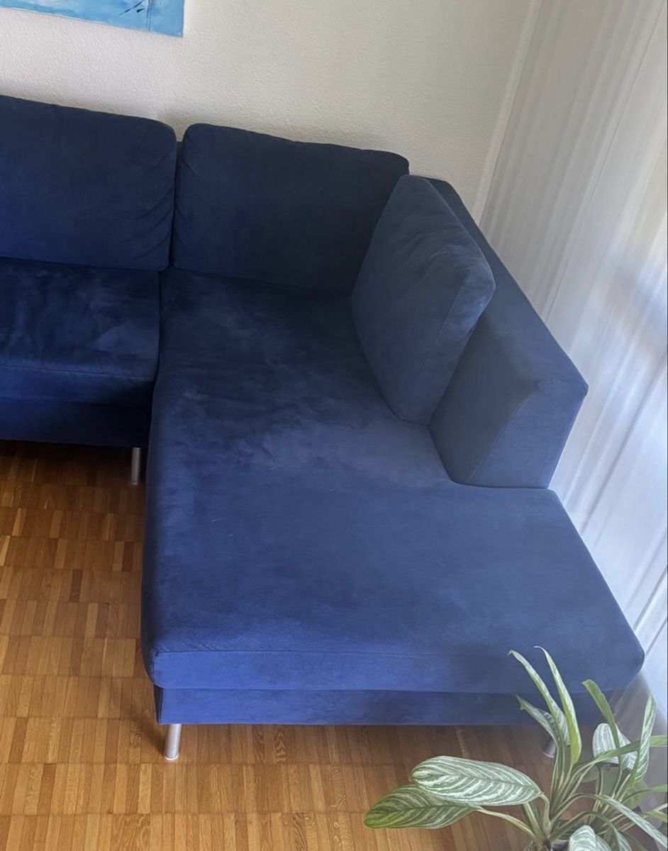 Divani: Blaues Alcantara Ecksofa – Usato da Steffisburg venduto da santra 1