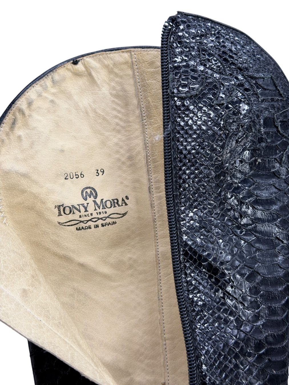 Chaussures hommes: Bottes santiags vintage Tony Mora python noir. Pointure 39 – D'occasion à Cossonay-Ville par PatineDuTemps 1