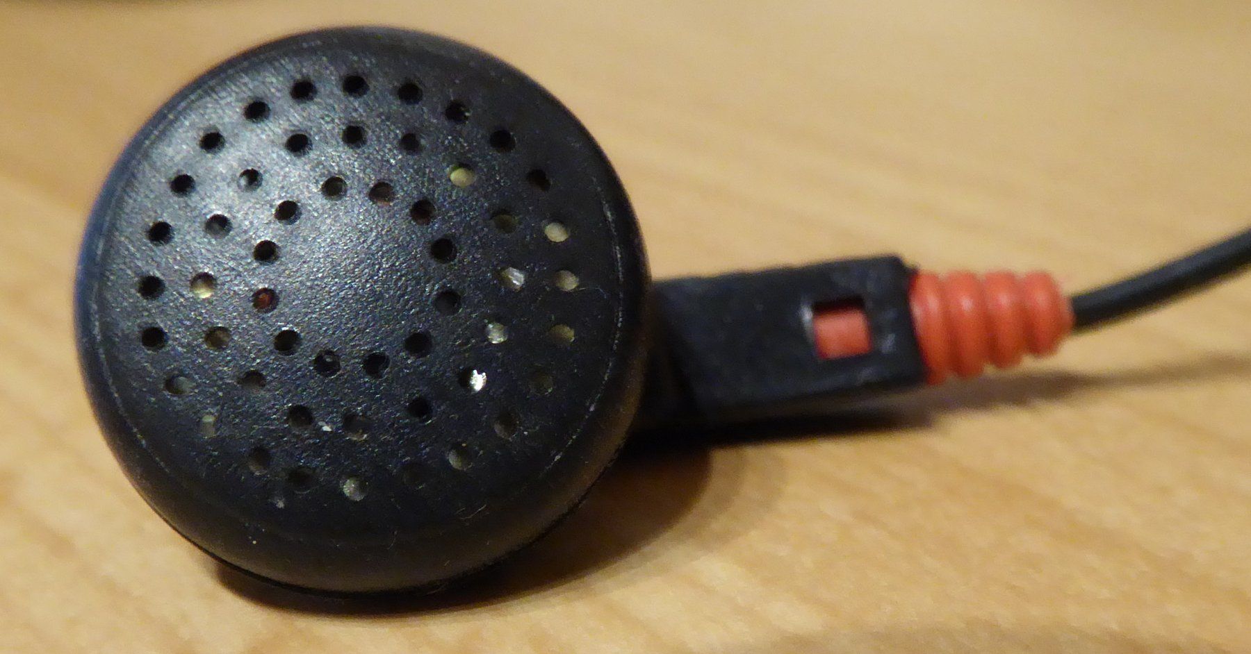 Cuffie: 2 Ohrhörer mir Kabel Länge 95 cm, Klinken Stecker – Nuovo (secondo la descrizione) da Spreitenbach venduto da Turbo_1105 2