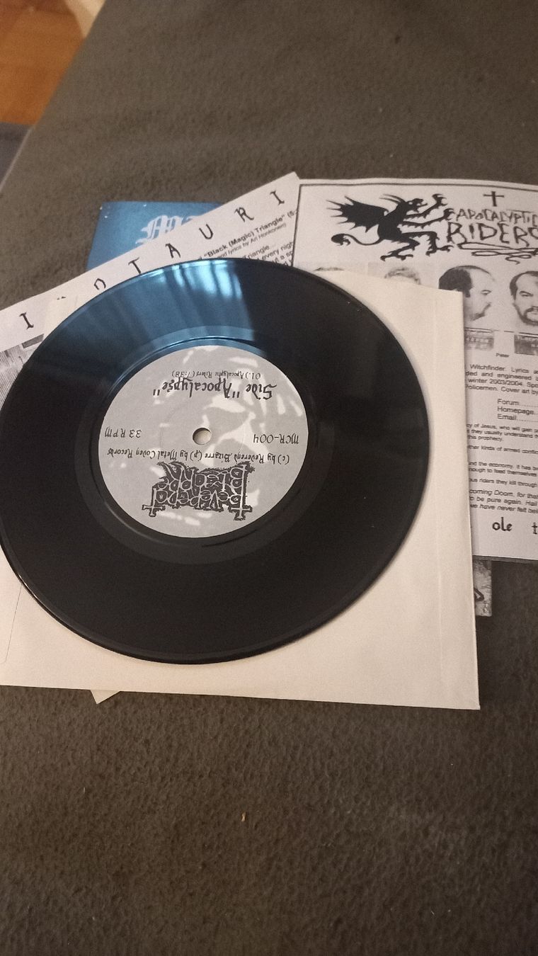 Dischi in vinile: Reverend Bizarre/Minotauri-Split 7"Vinyl Single Doom Metal – Usato da Olten venduto da Donatello1984 2