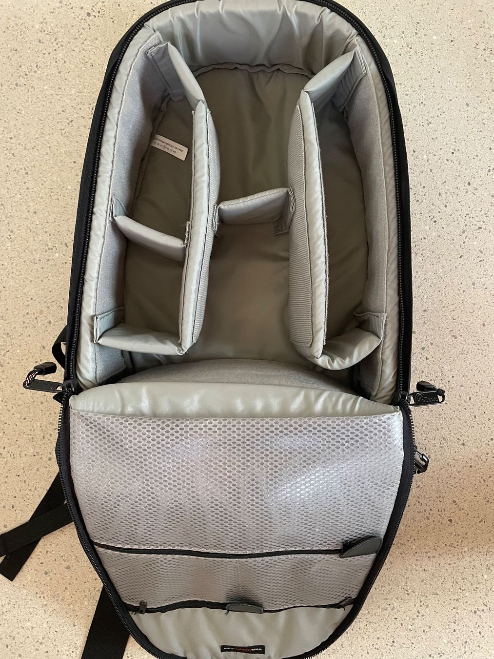 Lowepro Sacs à dos: Lowepro Fotorucksack - schwarz – D'occasion à Zürich par LodgE-21 3