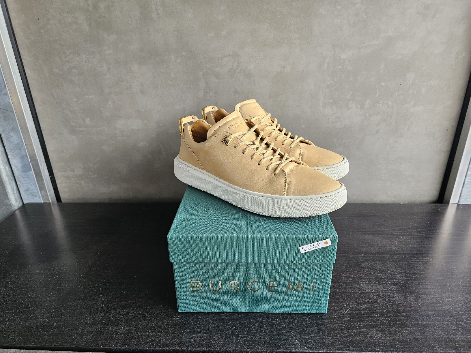 Scarpe da uomo: Buscemi uno Sneaker Gr 43 – Usato da Stäfa venduto da Espresso_Macchiato 1